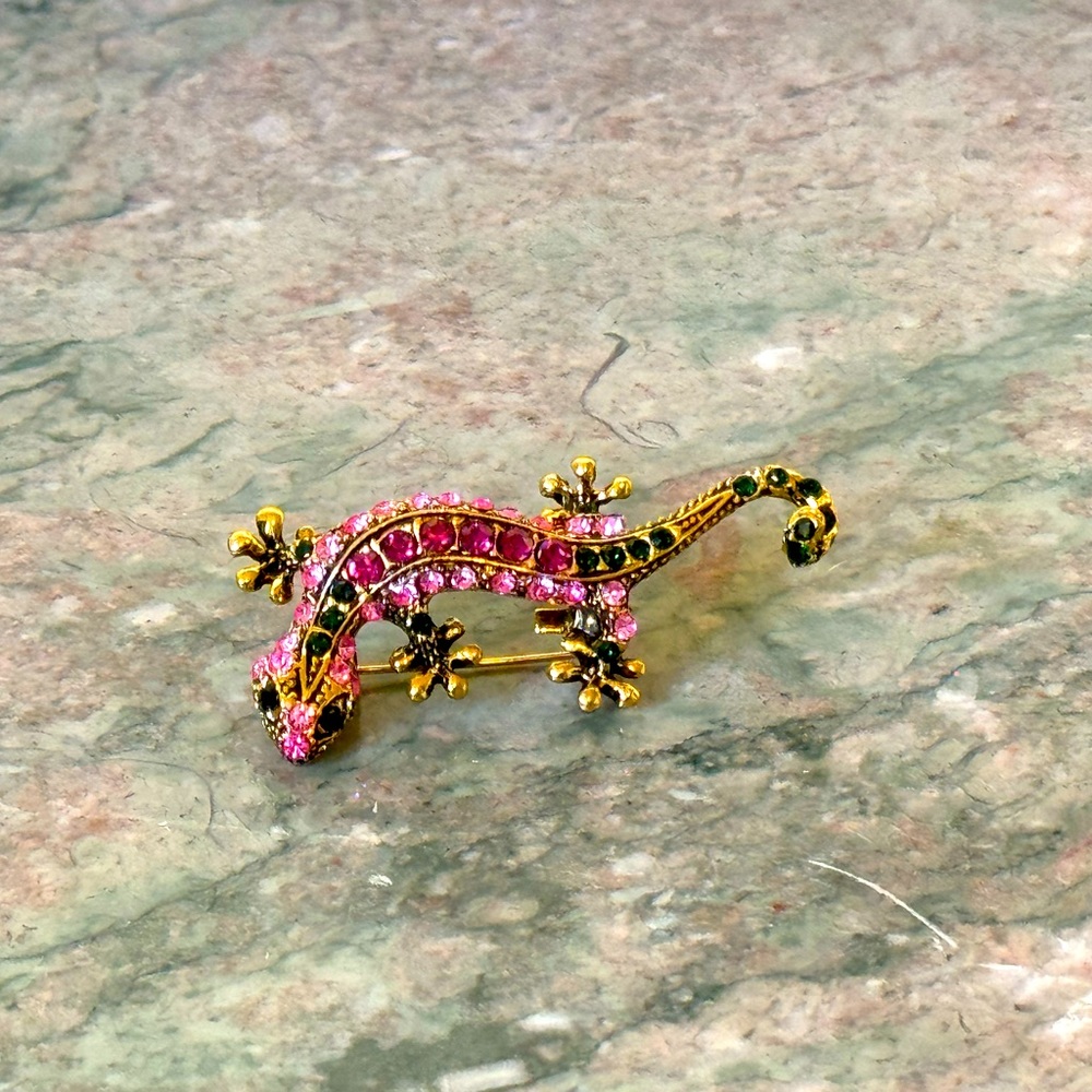 Rhinestone Lizard Pin Brooch